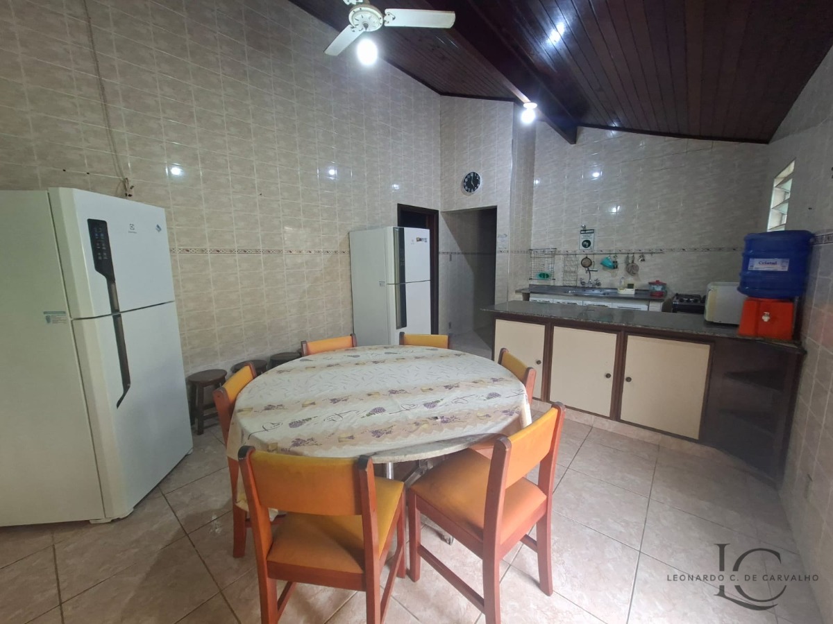 Casa, 3 quartos, 300 m² - Foto 2
