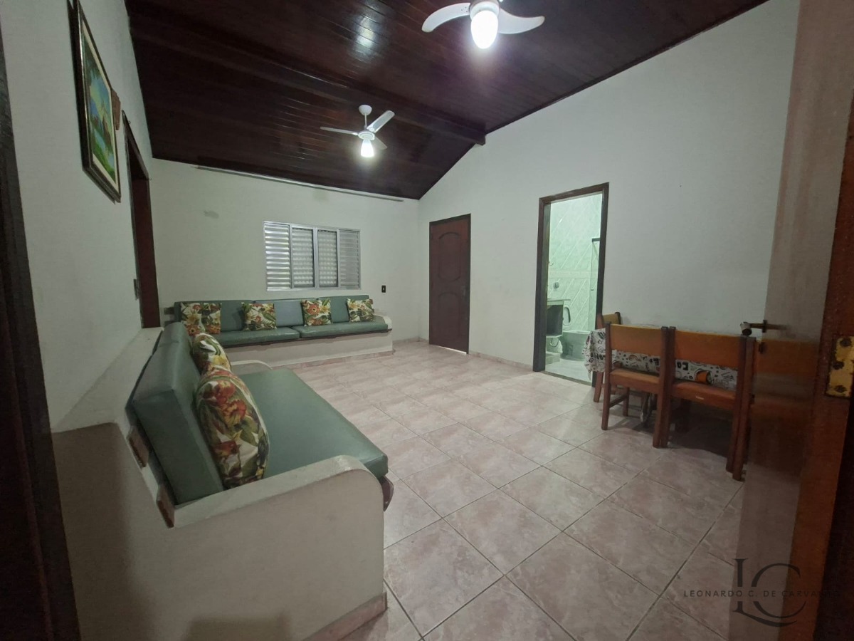 Casa, 3 quartos, 300 m² - Foto 1